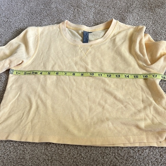 Sweaty Betty Yellow Waffle Knit Crop Top Yellow- Size Medium NWOT - Picture 7 of 8